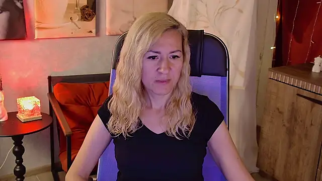 DonnaSmitth online show from July 2, 9:32 pm