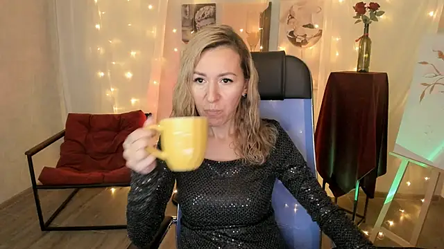 DonnaSmitth online show from February 13, 6:52 pm