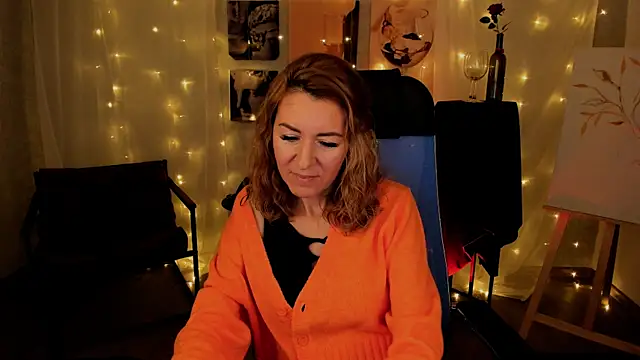 DonnaSmitth online show from October 31, 3:30 pm