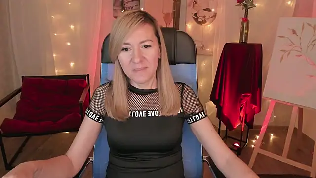 DonnaSmitth online show from March 3, 7:10 pm