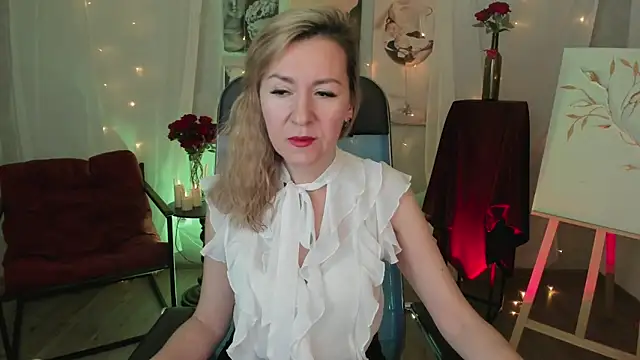 DonnaSmitth online show from March 11, 6:35 pm