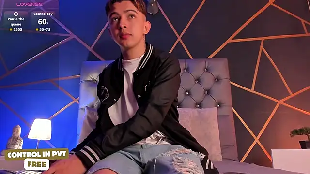 Lian Miller1  online show from March 6, 12:33 pm