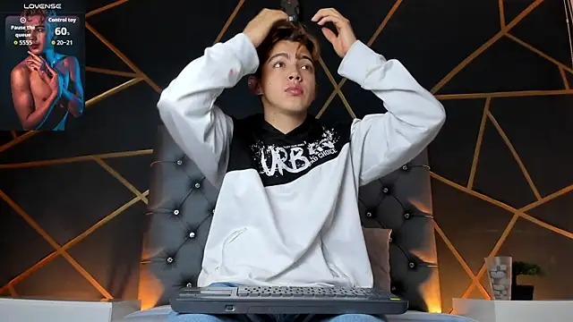 Lian Miller1  online show from January 9, 12:34 pm