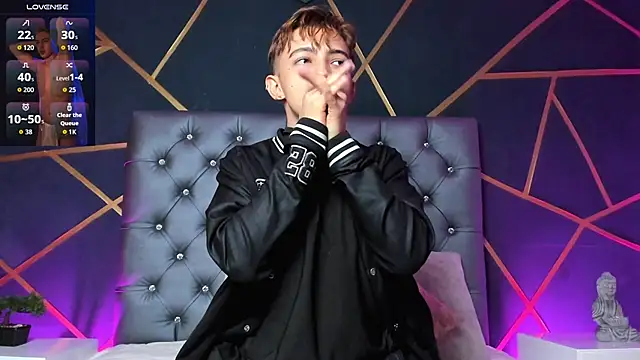 Lian Miller1  online show from November 13, 12:31 pm