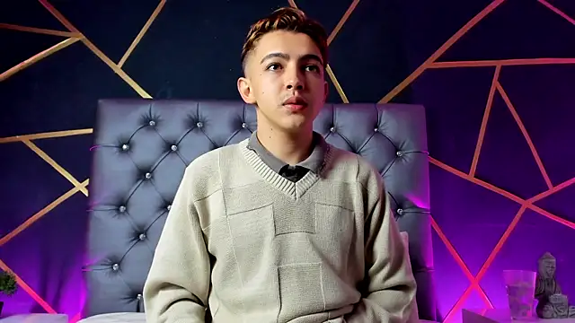 Lian Miller1  online show from November 10, 12:32 pm