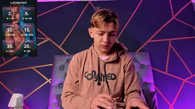 Lian Miller1  online show from April 14, 12:54 pm