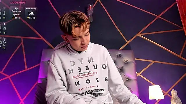 Lian Miller1  online show from March 24, 12:27 pm