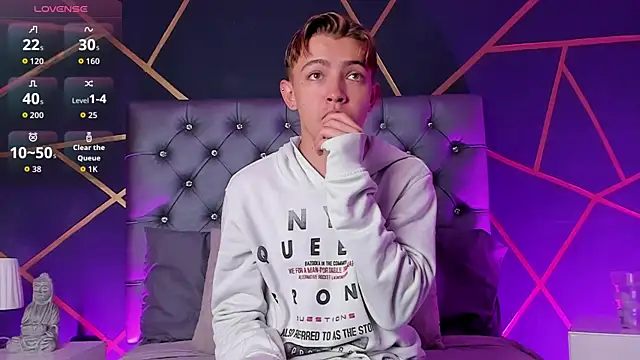 Lian Miller1  online show from March 30, 12:28 pm