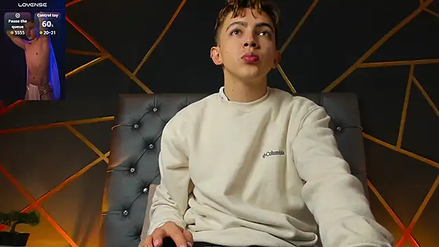 Lian Miller1  online show from November 18, 12:30 pm