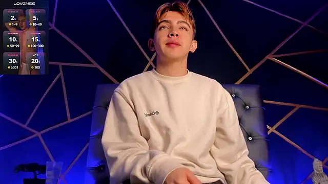 Lian Miller1  online show from December 17, 12:43 pm