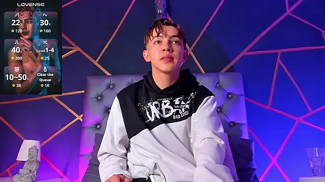 Lian Miller1  online show from April 16, 12:39 pm