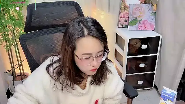 NEWONETO online show from February 16, 7:45 pm