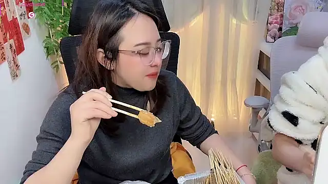 NEWONETO online show from February 26, 1:33 pm