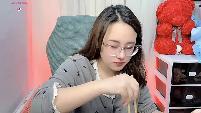 NEWONETO online show from November 11, 1:28 pm