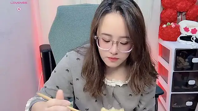 NEWONETO online show from November 17, 6:12 pm