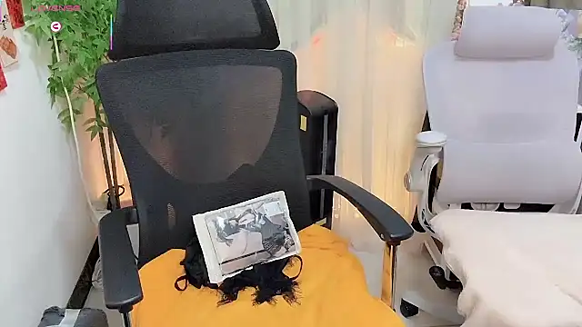 NEWONETO online show from March 28, 3:13 pm