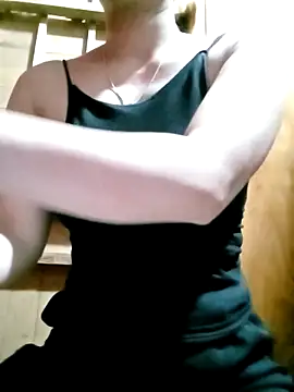 Snapshot of LenaCii chatting on September 27, 9:10 pm LenaCii online show from September 27, 9:10 pm