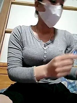 Snapshot of LenaCii chatting on November 13, 6:23 pm LenaCii online show from November 13, 6:23 pm