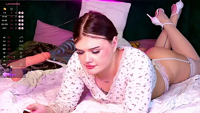 EvaaLane online show from May 12, 11:22 pm