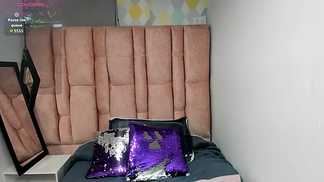 Issa Milf   online show from February 11, 1:11 pm