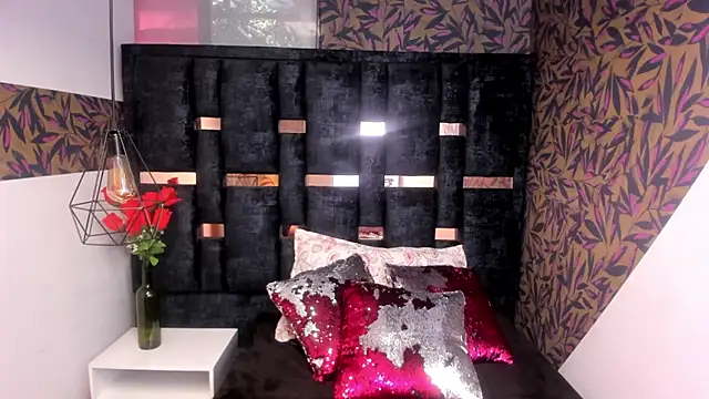 Issa Milf   online show from January 19, 2:21 pm