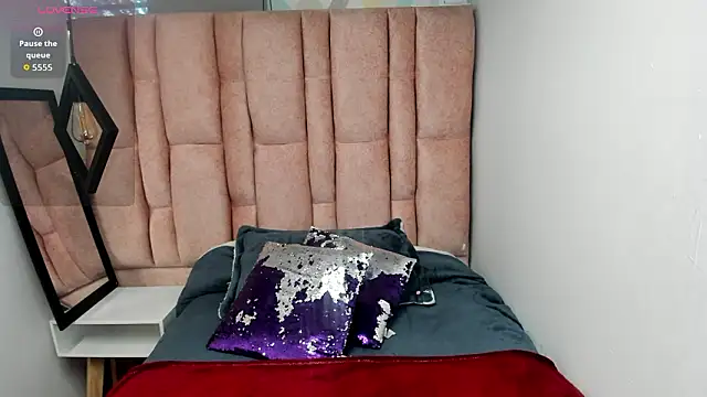 Issa Milf   online show from February 28, 12:16 pm