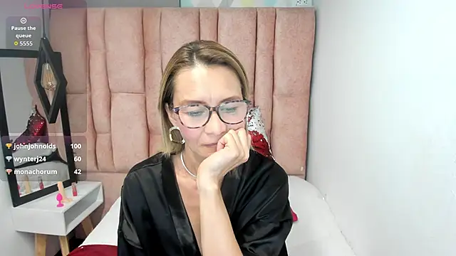 Issa Milf   online show from April 2, 8:43 am