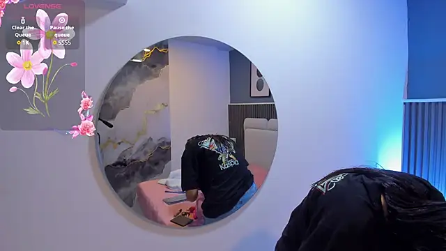 Snapshot of liz__cute chatting on November 21, 11:42 am liz cute online show from November 21, 11:42 am