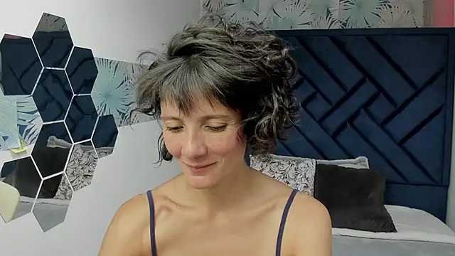 Valery More   online show from November 9, 3:16 pm