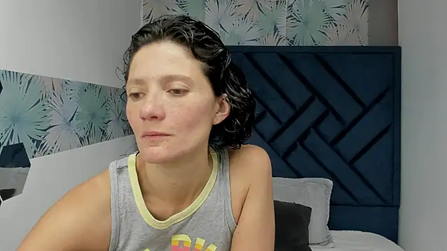 Valery More   online show from November 12, 12:20 pm