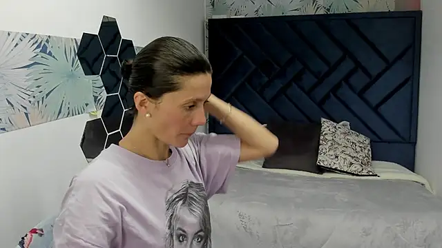 Valery More   online show from November 20, 12:17 pm