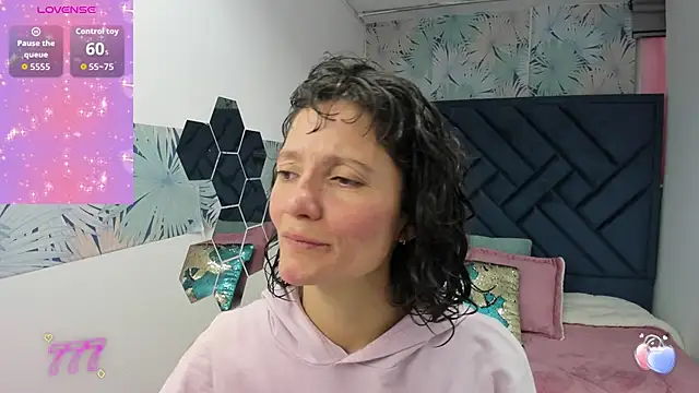 Valery More   online show from March 30, 1:01 pm