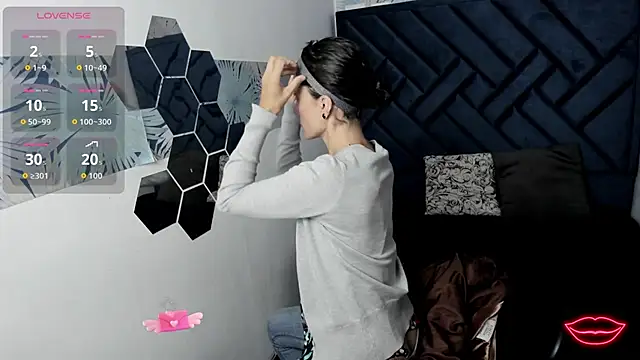 Valery More   online show from January 9, 12:34 pm