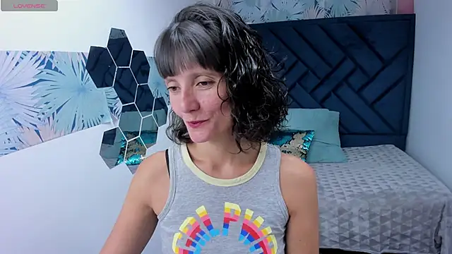 Valery More   online show from April 12, 12:19 pm