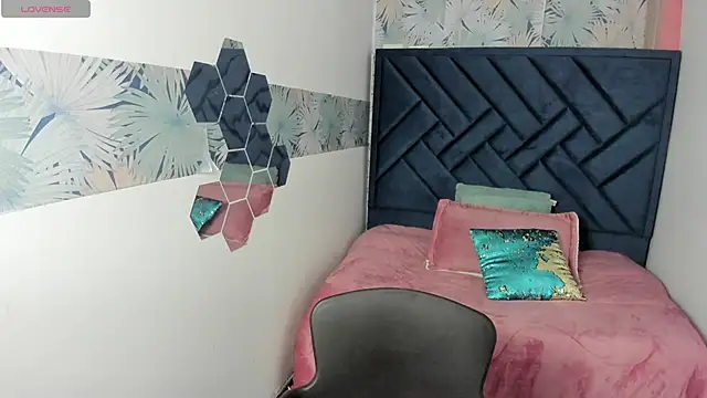 Valery More   online show from February 23, 1:12 pm