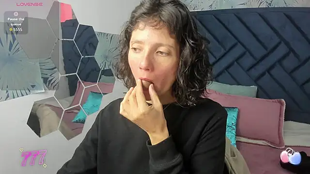 Valery More   online show from March 8, 1:36 pm