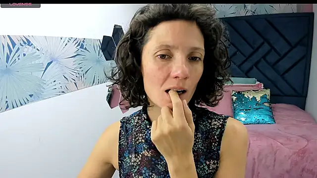 Valery More   online show from February 24, 1:23 pm