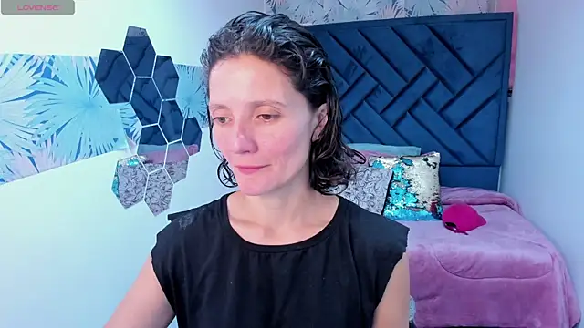 Valery More   online show from May 7, 1:14 pm