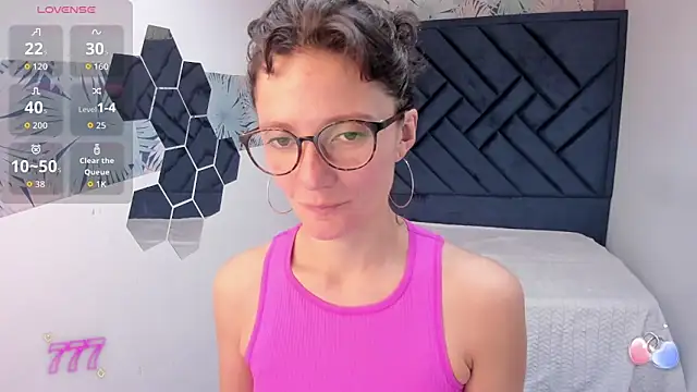 Snapshot of Valery_More__ chatting on June 16, 1:22 pm Valery More online show from June 16, 1:22 pm