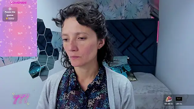 Valery More   online show from April 9, 1:06 pm