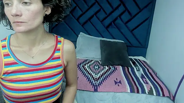 Valery More   online show from October 27, 7:04 pm