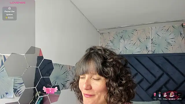 Valery More   online show from February 20, 1:13 pm