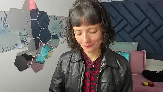 Valery More   online show from March 9, 1:14 pm