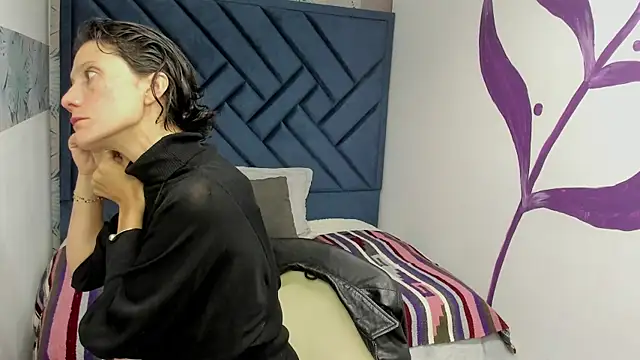 Valery More   online show from November 6, 12:20 pm