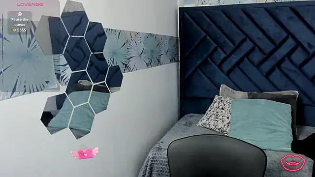 Valery More   online show from February 2, 2:05 pm