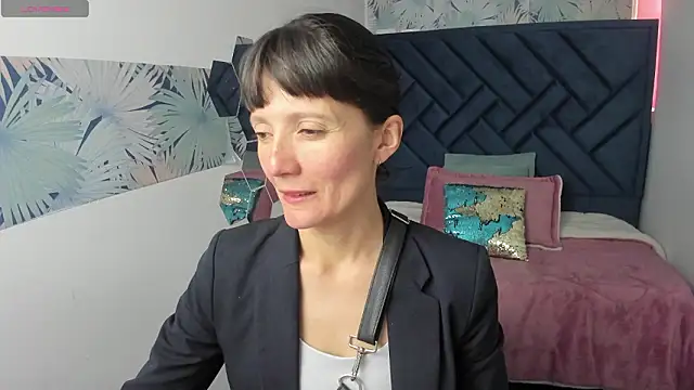 Valery More   online show from March 29, 1:02 pm