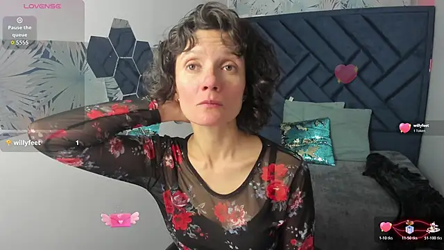 Valery More   online show from February 11, 2:06 pm