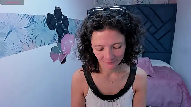 Valery More   online show from June 2, 1:11 pm
