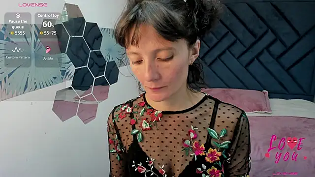 Snapshot of Valery_More__ chatting on July 2, 1:17 pm Valery More online show from July 2, 1:17 pm