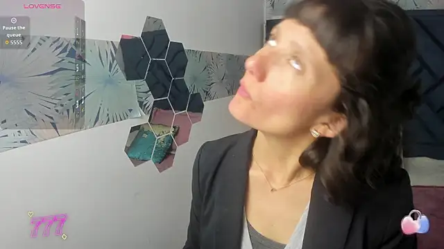 Valery More   online show from March 10, 1:04 pm